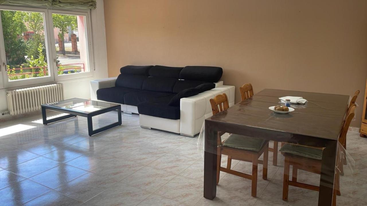 Apto. Grande, Luminoso Y Centrico Apartman Olot Kültér fotó